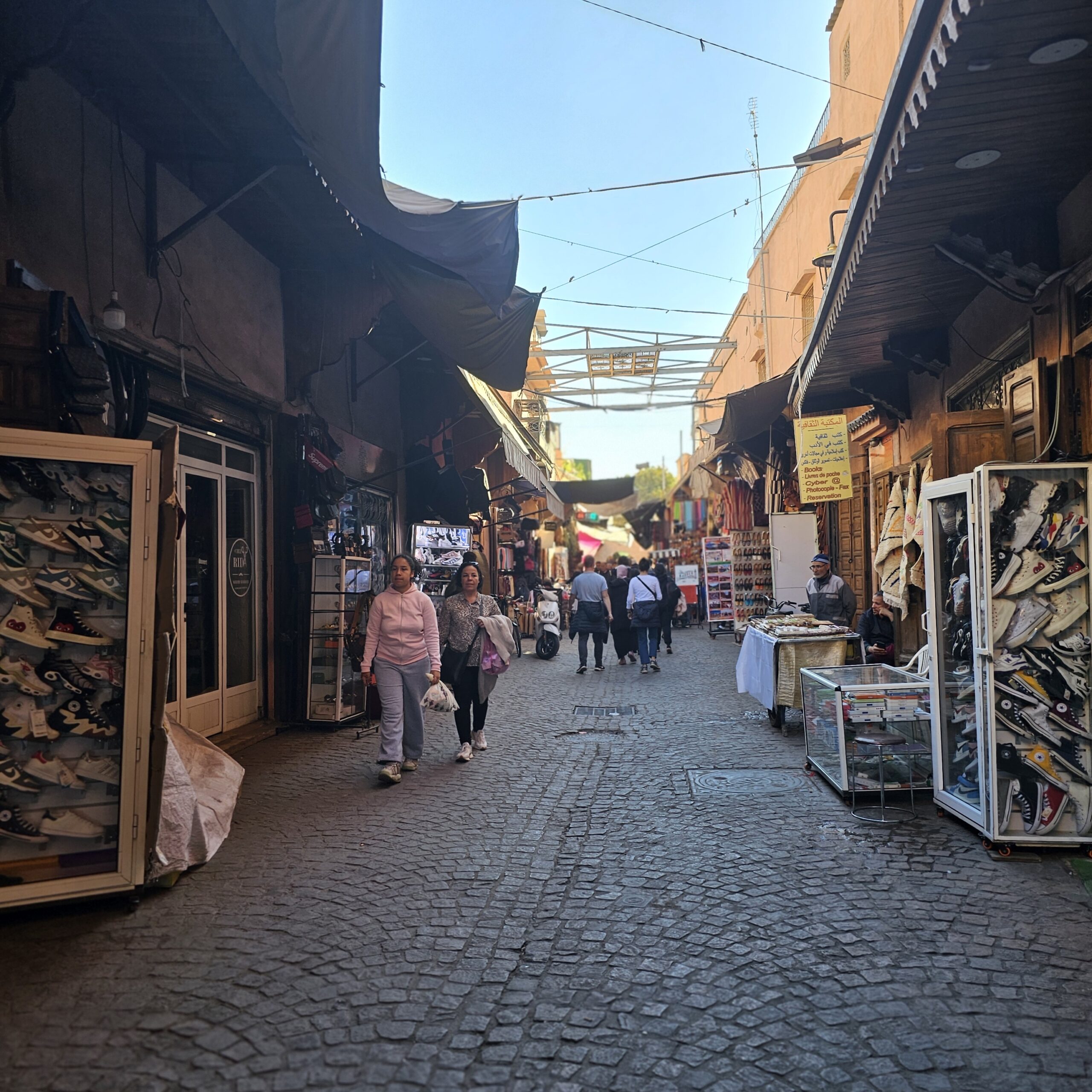 A small side street, one of many in Jemaa El Fnaa, Marrakesh. Image by 360onhistory.com