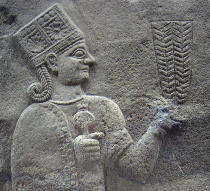 Relief of the goddess Kubaba, holding a pomegranate in her right hand; orthostat relief from Herald’s wall, Carchemish; 850-750 BC; Late Hittite style under Aramaean influence. Museum of Anatolian Civilizations, Ankara, Turkey. Photo: Commons